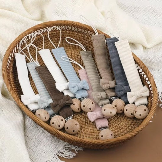 Attache tetine plusieurs couleurs