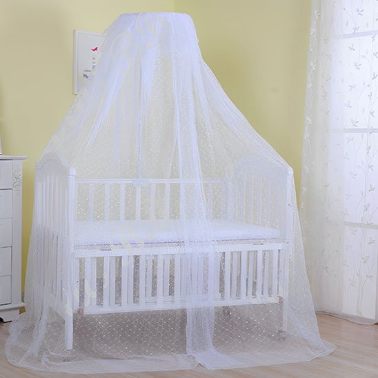 Ciel de lit bébé blanc